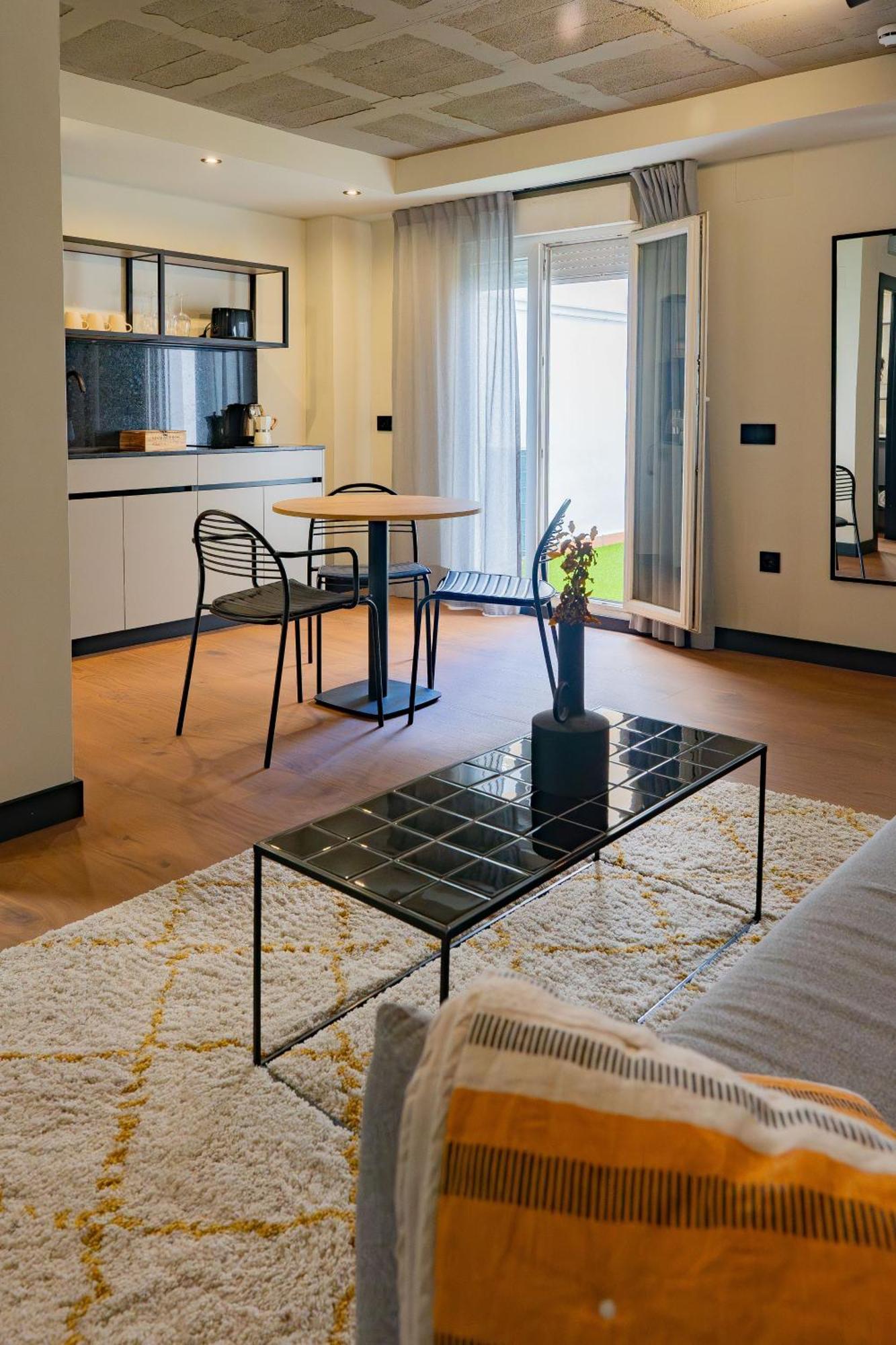 Bubu - Apartamentos En El Centro Málaga Eksteriør billede