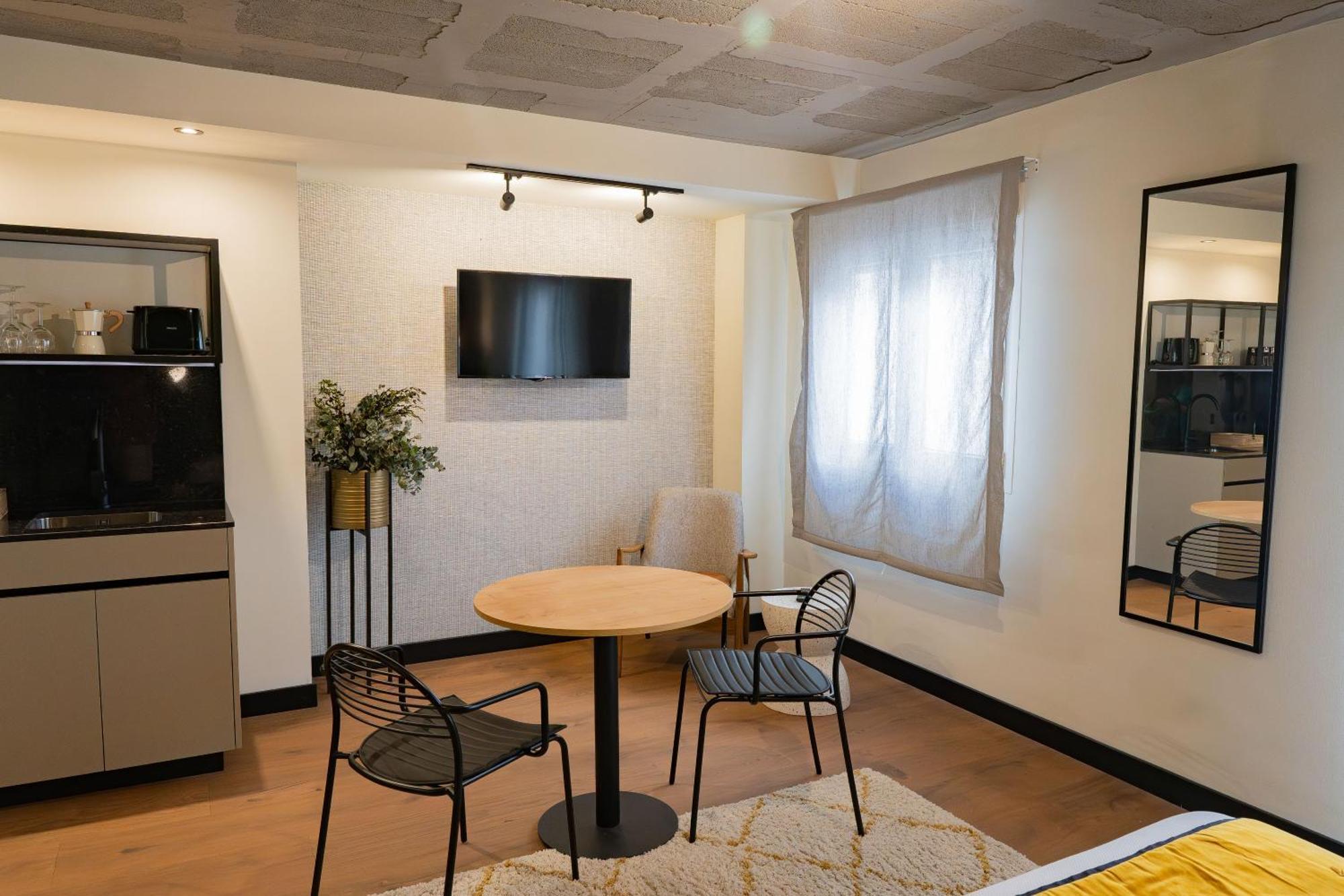 Bubu - Apartamentos En El Centro Málaga Eksteriør billede